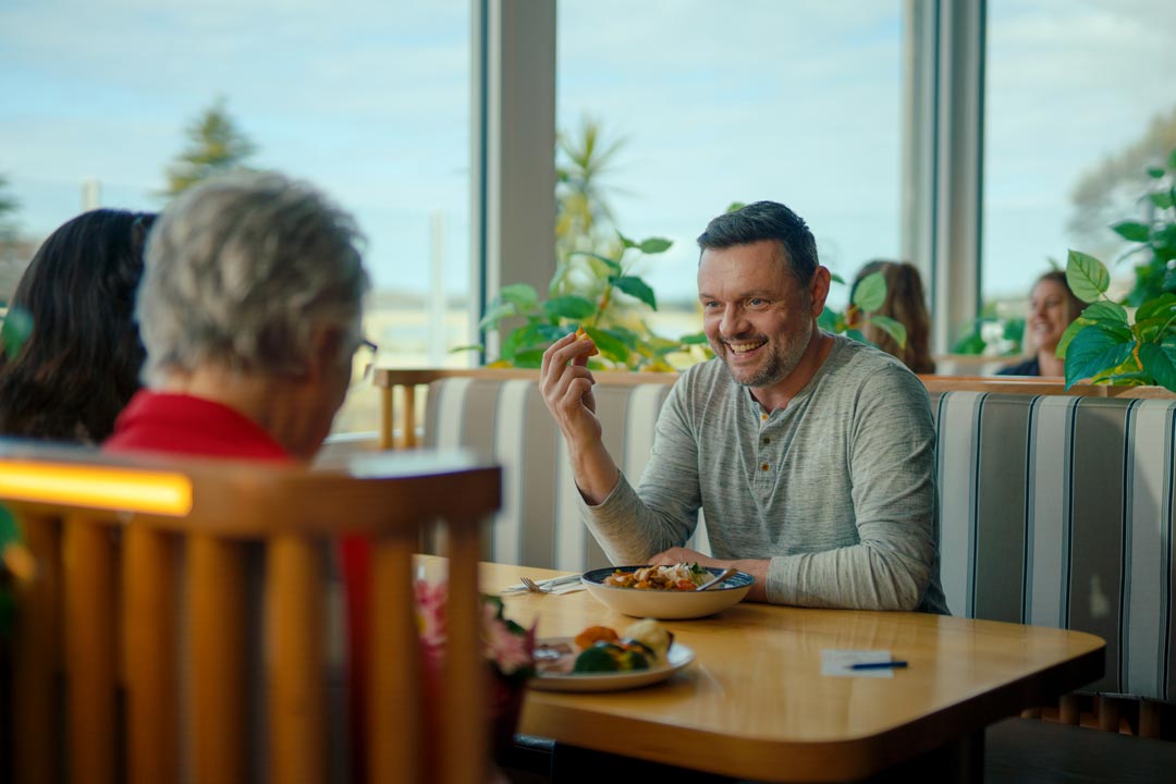 boardwalk-family-lunch